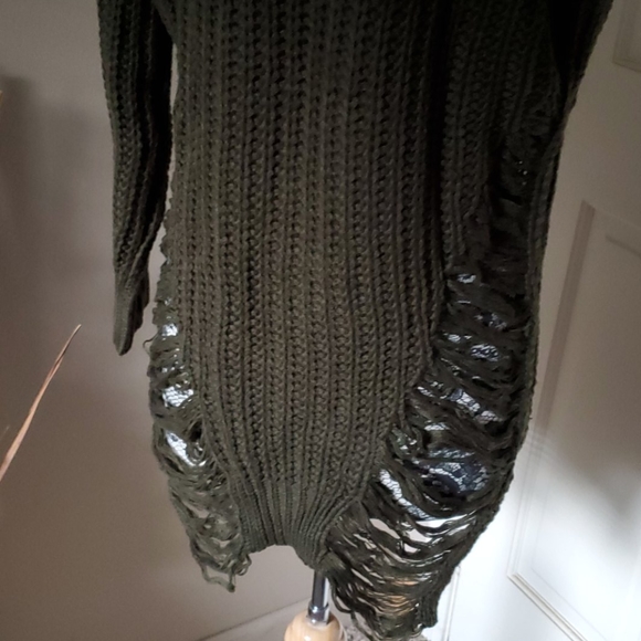 Tic Toc oversized distressed sweater, size S - Picture 4 of 5